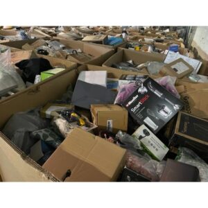 Amazon high count liquidation pallet — entry-tier 4-foot tall pallet of mixed Amazon customer returns and overstock merchandise for bin store and discount retail rotation at the lowest cost Amazon HPC tier