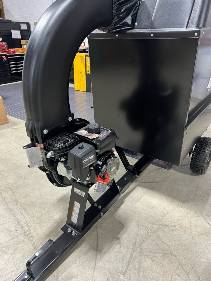 agri-fab-mow-n-vac-32-cu-ft-capacity-pallet-liquidation-depot-2.jpg