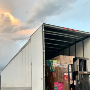 Amazon medium truckload — 24-30 pallets of Amazon medium-size returns merchandise including housewares, baby products, cooking products, furniture, and electronics