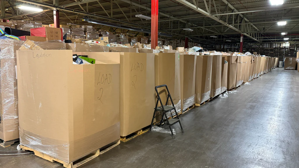 Amazon LPN high count 5Ft 26 pallets Amazon LPN high count 5ft truckload — 26 five-foot tall Gaylord pallets containing 9,000 to 13,000+ Amazon LPN-tagged units across electronics, home goods, toys, kitchenware, personal care, tools, and seasonal merchandise