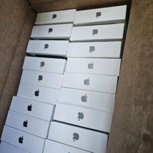 Iphone 16 pro max. ( 100 pieces )