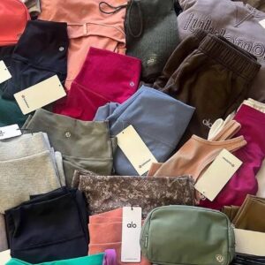 150 UNITS – Lululemon Clothes Pallet (Large Lot)