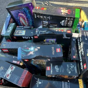 Lego toys pallet — 90-set pallet of authentic Lego building sets across Creator, Friends, City, Technic, Star Wars, Marvel, Harry Potter, and Architecture themes