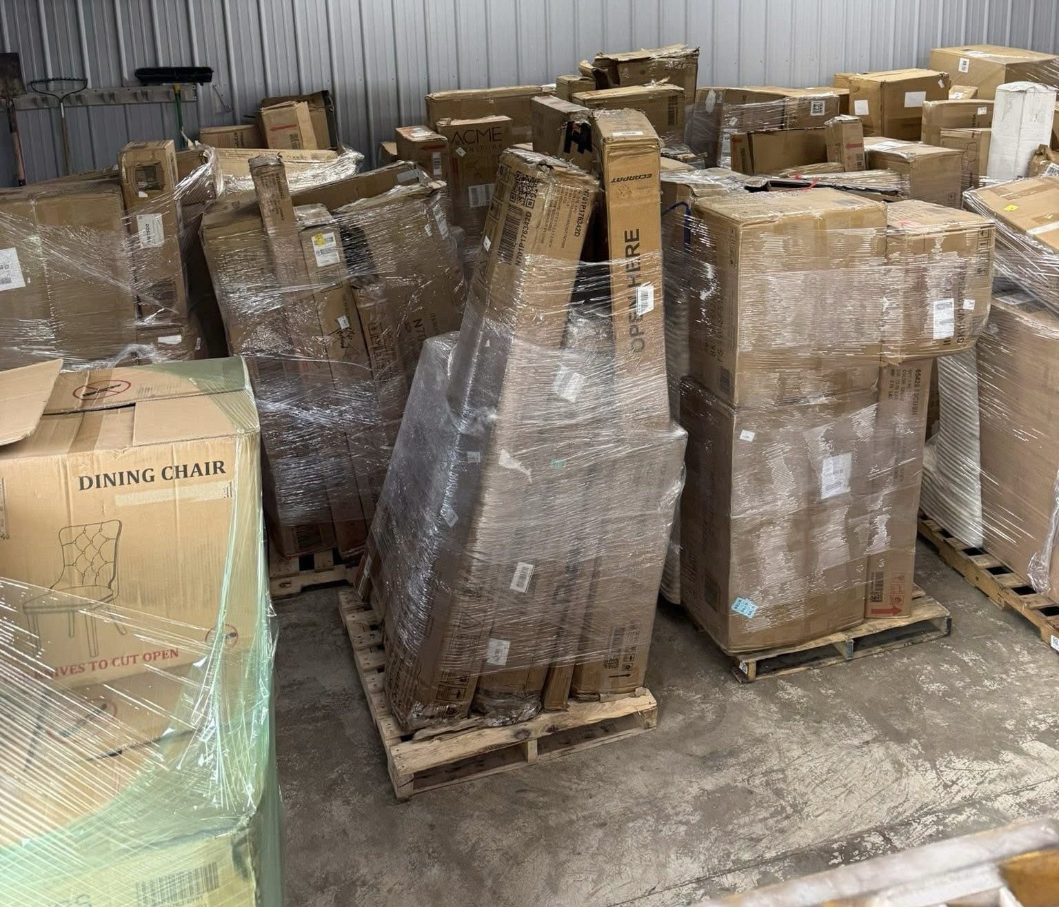 img_2188.jpeg Amazon medium pallet — wrapped pallet of Grade A Amazon medium-size returns and overstock merchandise including housewares, electronics, cooking, and baby goods