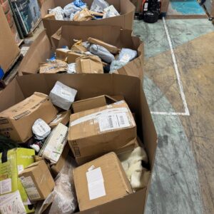 DHL undeliverable package pallet — single pallet of DHL international recovered undeliverable parcels from European, Asian, and Latin American DTC shipments