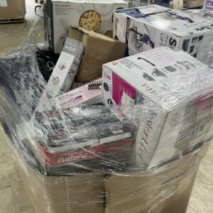 Macy's houseware pallet — single-pallet liquidation lot of mixed Macy's home goods, kitchenware, and houseware inventory in original retail packaging