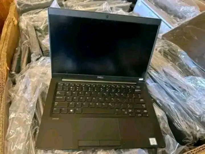 laptop-pallets-buy-laptop-pallets-for-sale.jpg Laptop pallets — single pallet of mixed-brand laptop computer inventory across Dell, HP, Lenovo, Asus, Acer in 11-17 inch screen sizes