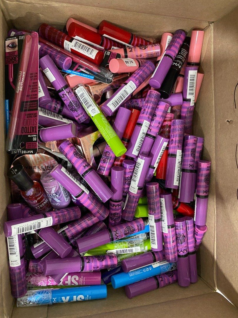 makeup-liquidation-pallets-buy-wholesale-makeup-pallets.jpeg