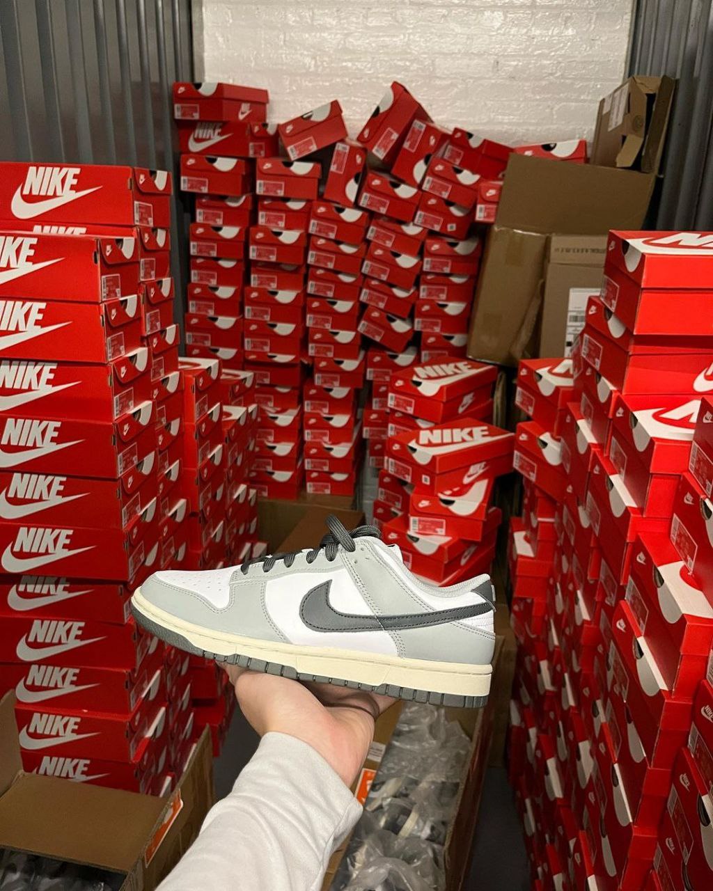 Nike Pallets For Sale (50 Pairs/$600) – Bulk Nike Shoes Nike Pallets For Sale (50 Pairs/$600) – Bulk Nike Shoes