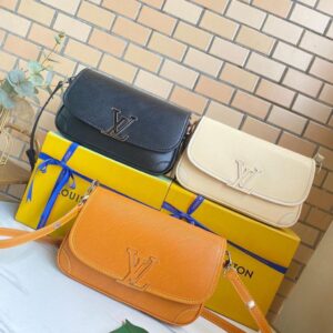 Wholesale handbags pallet of 100 womens bags and purses arranged for shipping from Save More Liquidations