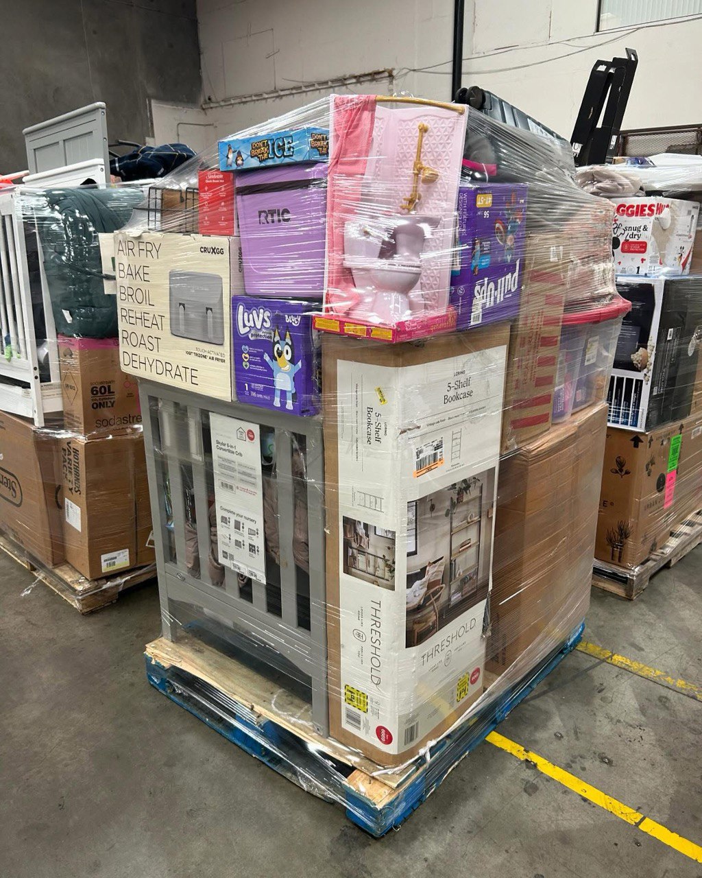 Buy Target Pallets for Sale (1 pallet-$550) Buy Target pallets for sale — wrapped single Target liquidation pallet at the $550 entry-tier price point for first-time Target pallet buyers and side-hustle resellers testing the Target pallet category at low cost basis