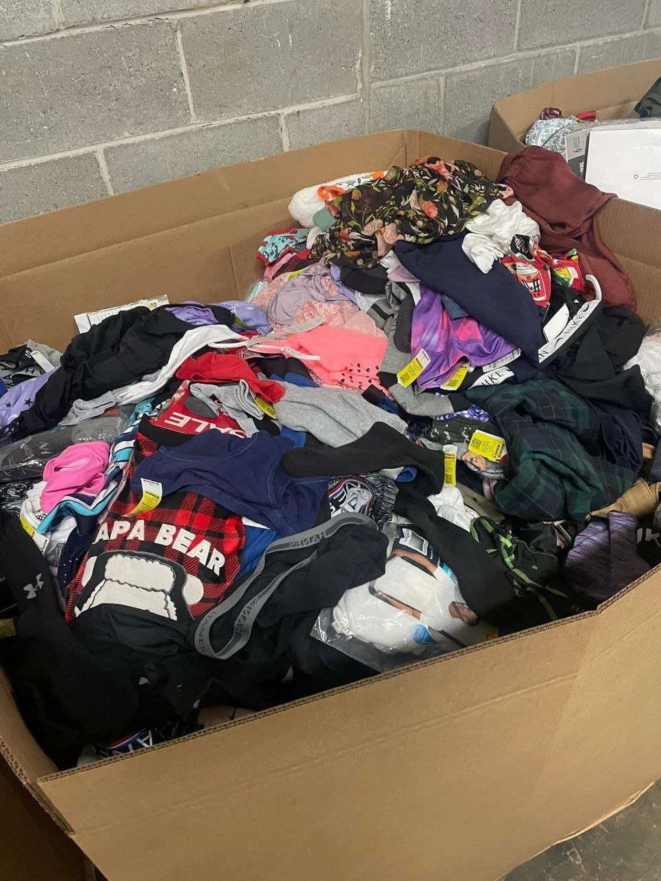 Kohls Liquidation Pallets Kohls clothing pallet of 900 pieces of department-store apparel folded for shipping from Save More Liquidations