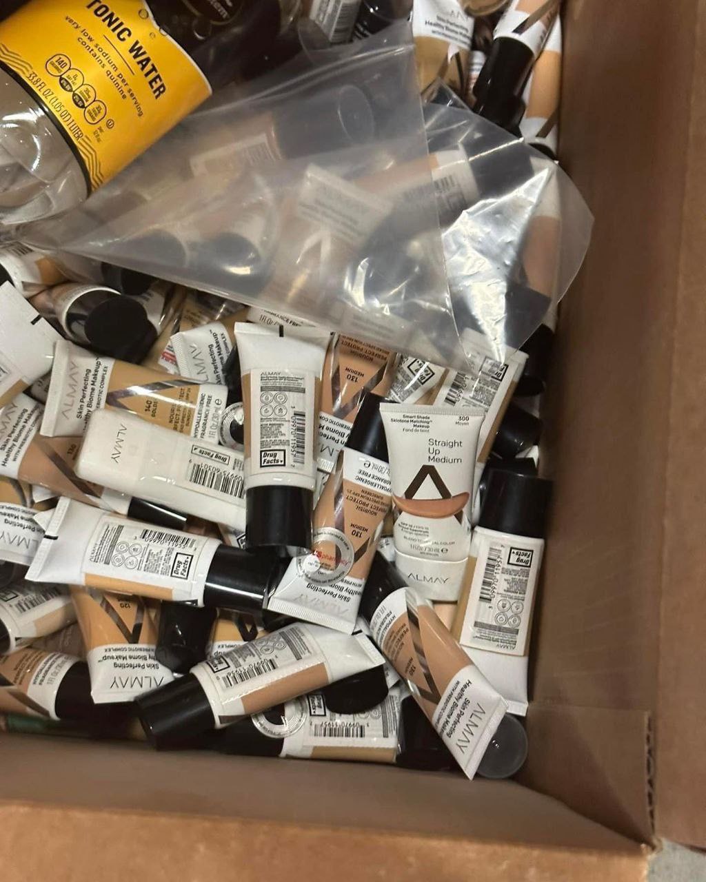 200 UNITS – Mixed Cosmetics Pallet (Wholesale Lot) 200 UNITS – Mixed Cosmetics Pallet (Wholesale Lot)