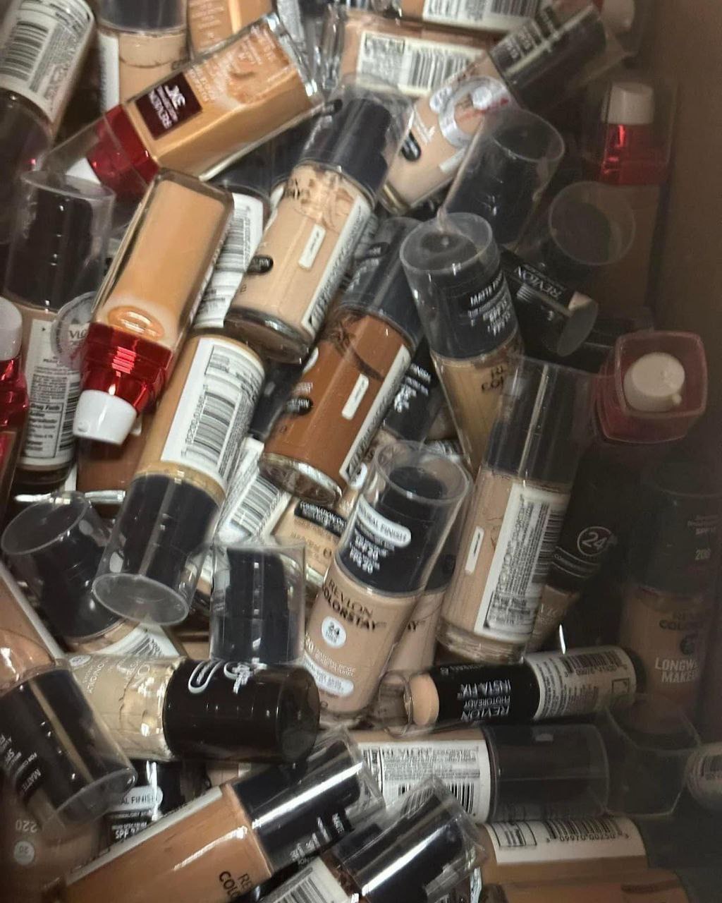 200 UNITS – Mixed Cosmetics Pallet (Wholesale Lot) 200 UNITS – Mixed Cosmetics Pallet (Wholesale Lot)