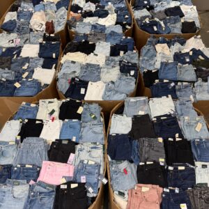 Target women's jeans pallet — wrapped pallet of 1,000 women's denim pieces from Target sized 8-18 across Levi's, Universal Thread, Wild Fable, Knox Rose, American Eagle