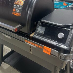 Traeger Ironwood smoker pallet — single pallet of Traeger Ironwood WiFire pellet grill units across 650, 885, and XL models with TRU Convection and Super Smoke