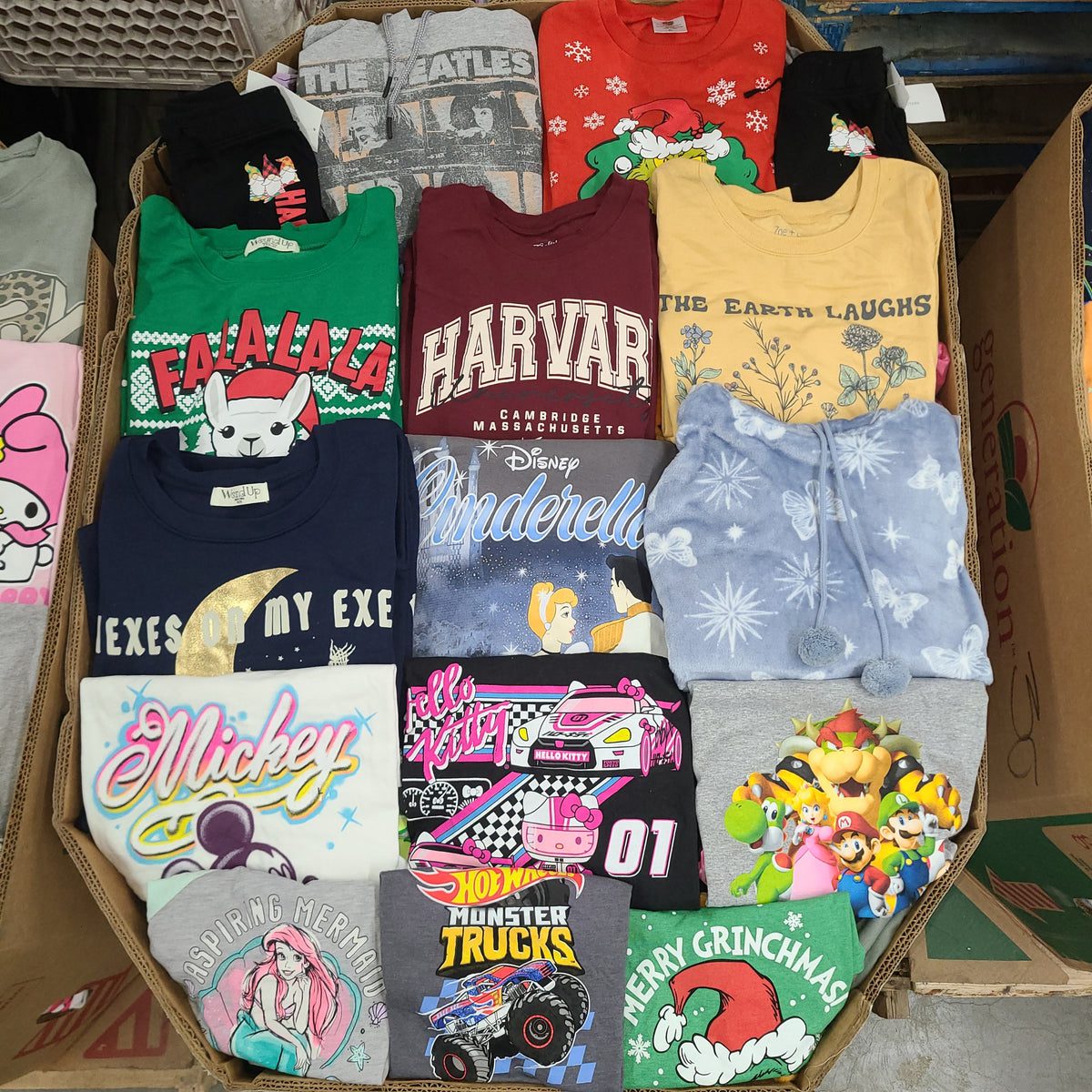 urban-outfitters-clothes-700-pieces-3.jpg