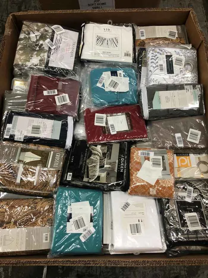 wholesale-bed-sheet-sets-buy-bed-sheet-pallets.webp Wholesale bed sheet pallet — single pallet of 150 brand-name bed sheets across Twin, Full, Queen, King, California King in cotton, microfiber, sateen, and bamboo blends